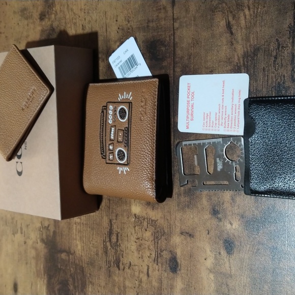 NWT 3 in 1 Keith Haring Boombox Boom Box Wallet + Card Case + Bonus - Picture 1 of 7